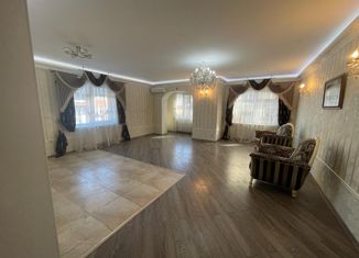 Продаю 1-ком. квартиру, 67.6 м2, Краснодар, улица Лавочкина, 3, улица Лавочкина