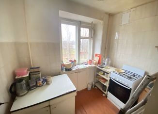 Продам 2-ком. квартиру, 45 м2, Тихвин, 1-й микрорайон, 45