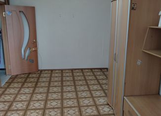 Продаю 1-ком. квартиру, 30 м2, Новотроицк, улица Гагарина, 10