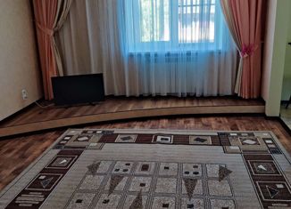 Продаю 3-ком. квартиру, 64 м2, село Елшанка, улица Газовиков, 11