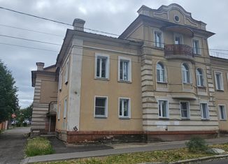 Продается двухкомнатная квартира, 64.8 м2, Киров, улица Горбачёва, 12