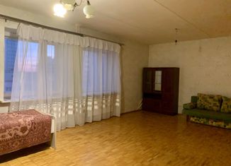 Продается 3-комнатная квартира, 122 м2, Екатеринбург, метро Чкаловская, улица Серова, 47