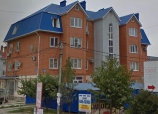 Продается трехкомнатная квартира, 105 м2, посёлок городского типа Яблоновский, улица Гагарина, 139
