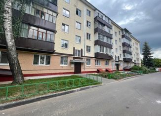 Продаю трехкомнатную квартиру, 51 м2, Зеленодольск, улица Татарстан, 36