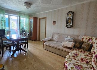 Продаю 3-комнатную квартиру, 56.5 м2, Артём, Уральская улица, 3