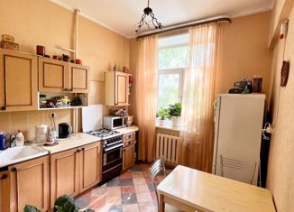 Продам трехкомнатную квартиру, 70.3 м2, Москва, улица Панфилова, 10, улица Панфилова