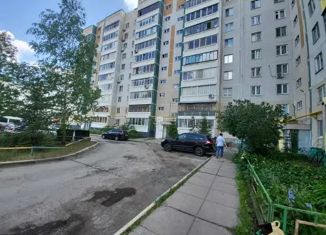 Двухкомнатная квартира на продажу, 53.8 м2, Альметьевск, улица Ленина, 141Б