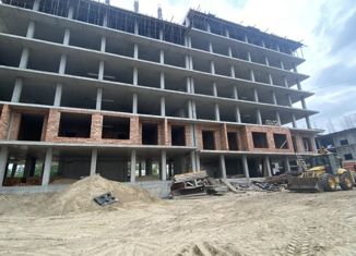 Продаю 2-комнатную квартиру, 64 м2, Нальчик, улица Ашурова, 1Б, район Молодёжный