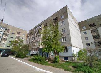 Продается двухкомнатная квартира, 60 м2, Элиста, 7-й микрорайон, 7-й микрорайон, 3к4