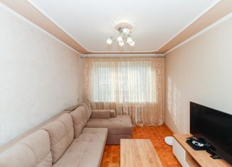 Продается трехкомнатная квартира, 57 м2, Новосибирск, Российская улица, 15, метро Студенческая