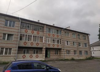 Продам трехкомнатную квартиру, 63.9 м2, поселок Юшала, Заводская улица, 1А