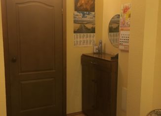 Продаю однокомнатную квартиру, 45 м2, Екатеринбург, улица Орденоносцев, 8, улица Орденоносцев