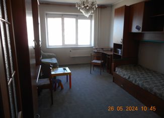 Продаю 3-комнатную квартиру, 64 м2, Омск, улица Сазонова, 208А