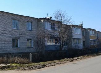 Продается 2-ком. квартира, 53 м2, село Аликово, улица Гагарина, 29Б