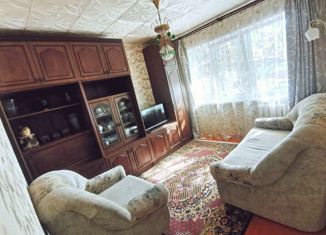 Продаю 2-комнатную квартиру, 31 м2, Энгельс, улица Ломоносова, 4