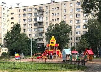 Продается 2-ком. квартира, 44.5 м2, Санкт-Петербург, Загребский бульвар, 27/16, метро Купчино