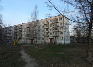 Продам 2-ком. квартиру, 47 м2, Радужный, 1-й квартал, 37