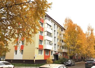 Продам трехкомнатную квартиру, 59.5 м2, Нефтеюганск, 8-й микрорайон, 11