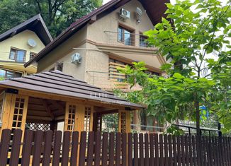 Дом на продажу, 175 м2, посёлок городского типа Красная Поляна, улица Защитников Кавказа, 65/2