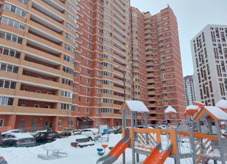 Продажа четырехкомнатной квартиры, 101.5 м2, Щербинка, квартал Южный, 10