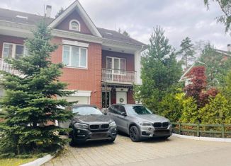 Продаю таунхаус, 350 м2, Ивантеевка, Санаторная улица, 1к3