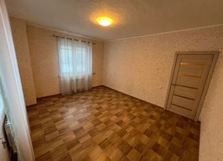 Продам 2-комнатную квартиру, 55.8 м2, Тобольск, 9-й микрорайон, 36