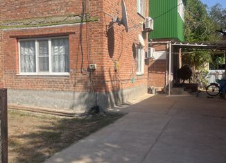 Продам 3-комнатную квартиру, 72.8 м2, поселок Гигант, улица Космонавтов, 27