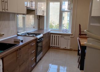 Продается 3-ком. квартира, 60 м2, Ставрополь, улица Михаила Морозова, 45, микрорайон № 1