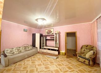 Продаю двухкомнатную квартиру, 43 м2, Малоярославец, Станционный проезд, 8