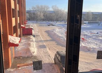 Продажа 2-ком. квартиры, 59.9 м2, Еманжелинск, улица Титова, 7А