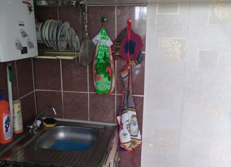 Четырехкомнатная квартира на продажу, 63 м2, Каменск-Шахтинский, проспект Карла Маркса, 16А