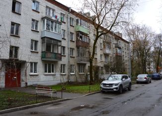 Продам трехкомнатную квартиру, 56.2 м2, Санкт-Петербург, улица Пограничника Гарькавого, 16к2, муниципальный округ Сосновая Поляна