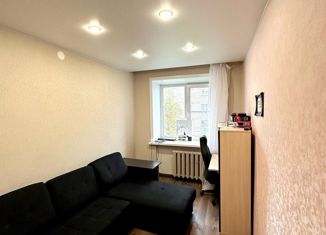 Продаю 2-ком. квартиру, 39 м2, Архангельск, Советская улица, 39