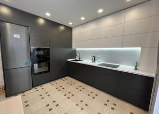 Продам трехкомнатную квартиру, 72.9 м2, посёлок Молодёжный, улица Вадима Усова, 16, ЖК Молодёжный