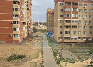Продам 3-комнатную квартиру, 62.9 м2, Элиста, 10-й микрорайон, 15к1, 10-й микрорайон
