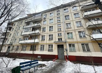 Продается 3-комнатная квартира, 58.3 м2, Москва, Гвардейская улица, 8, Гвардейская улица