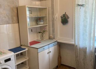 Продаю 2-ком. квартиру, 41 м2, Ярославль, улица Большие Полянки, 23к3, район Нефтестрой