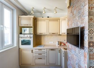 Продам 1-ком. квартиру, 38 м2, Москва, улица Маршала Голованова, 1, район Марьино