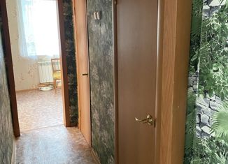 Продается двухкомнатная квартира, 42.4 м2, посёлок городского типа Красногорский, улица 40 лет Октября, 11