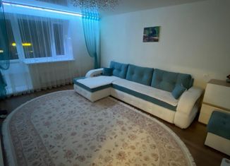 Продаю 2-ком. квартиру, 49 м2, Елабуга, улица Марджани, 8