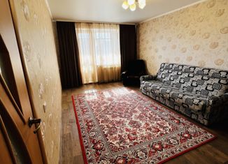 Продам 2-комнатную квартиру, 52.7 м2, Магнитогорск, улица 50-летия Магнитки, 59
