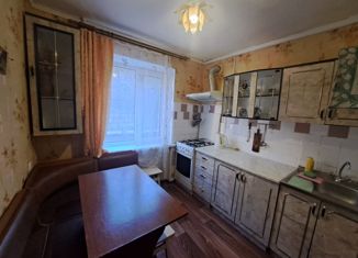 Продам 2-ком. квартиру, 45.6 м2, поселок городского типа Береговое, Кипарисная улица, 39