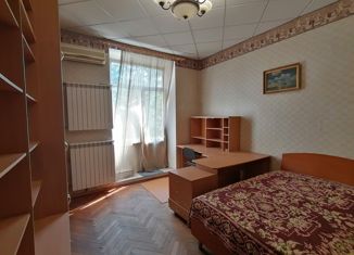 Сдается трехкомнатная квартира, 78 м2, Санкт-Петербург, проспект Стачек, 84к2, Кировский район