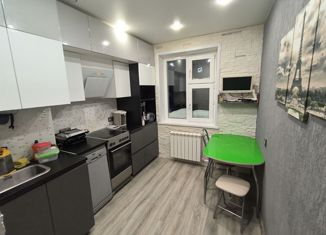 Трехкомнатная квартира на продажу, 65.8 м2, Тюменская область, улица Муравленко, 50