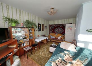Продам 3-комнатную квартиру, 69.2 м2, поселок городского типа Белоярский, Путейская улица, 19