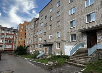 Продажа 1-комнатной квартиры, 32.7 м2, Кудымкар, улица Калинина, 33