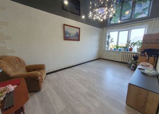 Продается 3-комнатная квартира, 67 м2, Новочебоксарск, улица 10-й Пятилетки, 14