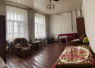 Продам четырехкомнатную квартиру, 102.5 м2, Вышний Волочёк, улица Максима Горького, 14