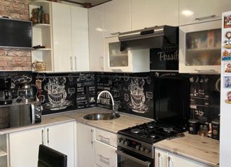 3-ком. квартира на продажу, 60 м2, поселок городского типа Приютово, улица 50 лет ВЛКСМ, 3