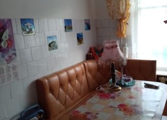 Продаю 3-комнатную квартиру, 62 м2, Исилькуль, Советская улица, 66А